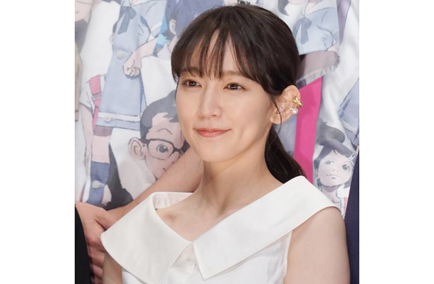 吉岡里帆、緊張する場面の乗り越え方を明かす「私だと手が冷えちゃうので…」