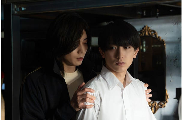 染谷俊之、小西詠斗「UNREAL-不条理雑貨店-」最終話（C）「UNREAL-不条理雑貨店-」製作委員会