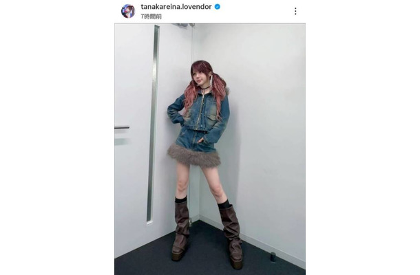 田中れいな、大胆脚見せのミニスカコーデに反響「めっっちゃかわいい」「お人形さんみたい」