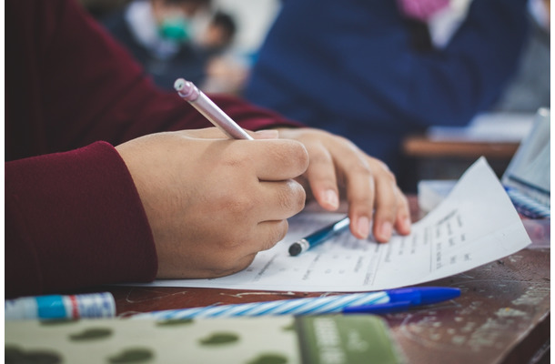 「手が痺れるし地獄です」東大には「4時間かかる試験」があるって本当!?その学部や内容とは?