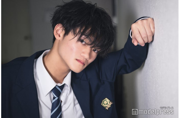 モデルプレスのインタビューに応じた上中琉くん(C)モデルプレス