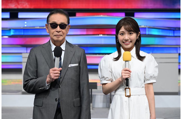 タモリ、鈴木新彩アナウンサー(C)テレビ朝日