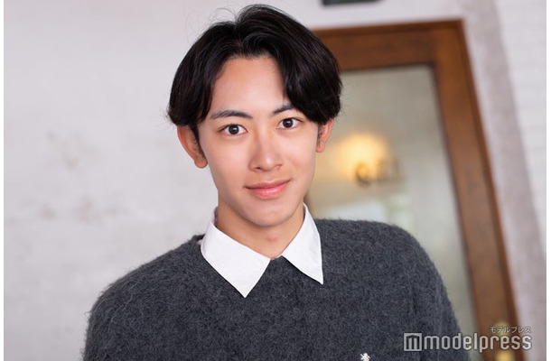 モデルプレスのインタビューに応じた長瀬史聖さん（C）モデルプレス
