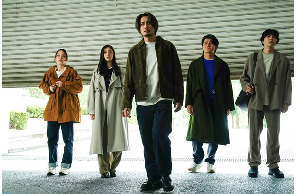 剛力彩芽、新木優子、間宮祥太朗、森本慎太郎、稲葉友「良いこと悪いこと」第7話（C）日本テレビ