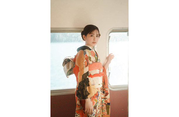 櫻坂46遠藤理子、華やかな晴れ姿を披露!稲熊ひなは白の振り袖であどけない魅力が光る