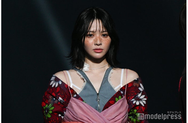 鎮西寿々歌(C)モデルプレス