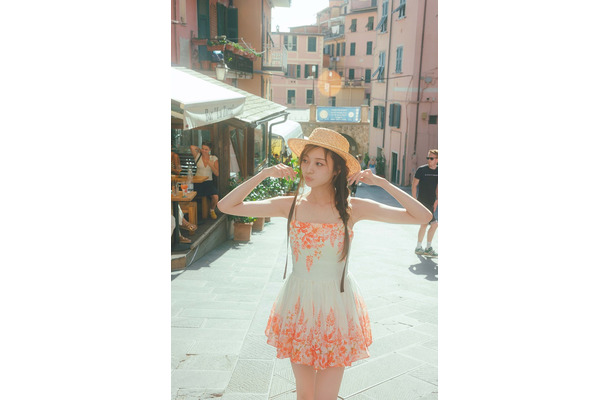 梅澤美波 2nd写真集/撮影:東京祐