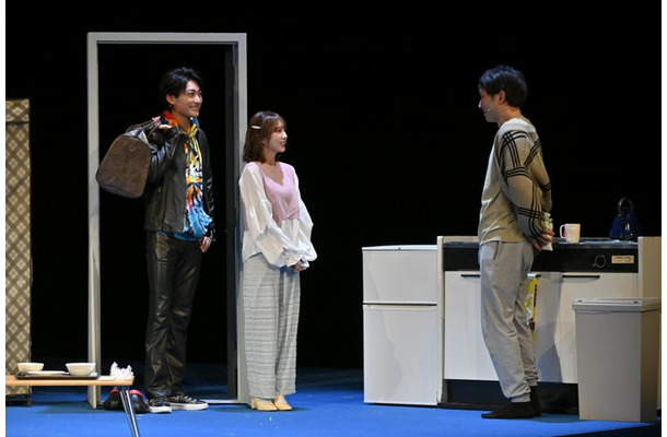 舞台「ノンレムの窓」撮影:阿部章仁(提供写真)