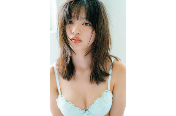 蒔埜ひな、美ボディが眩しい清楚なランジェリーSHOTにドキッ！清純派ヒロインの輝きで魅せる