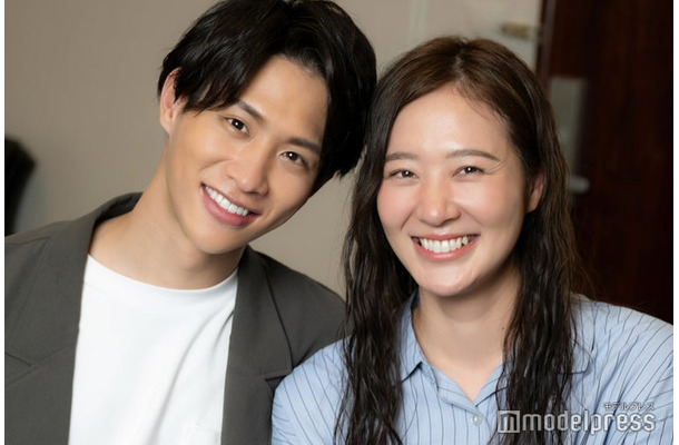中道理央也、西山真央(C)モデルプレス
