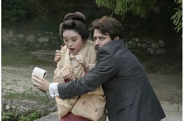 高石あかり、トミー・バストウ「ばけばけ」第61話（C）NHK