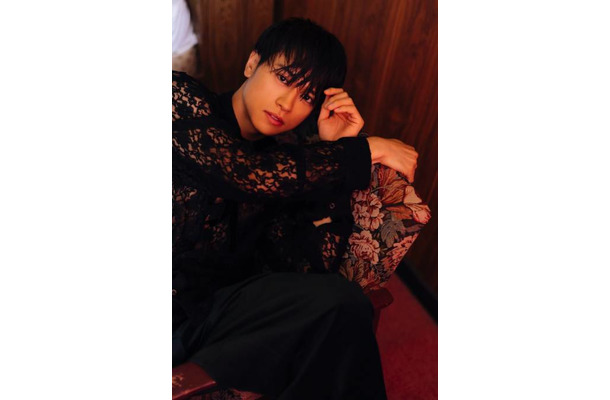 人気急上昇中の俳優・湯本健一、“大人の色気”を解放!セクシーで切ない表現にも挑戦