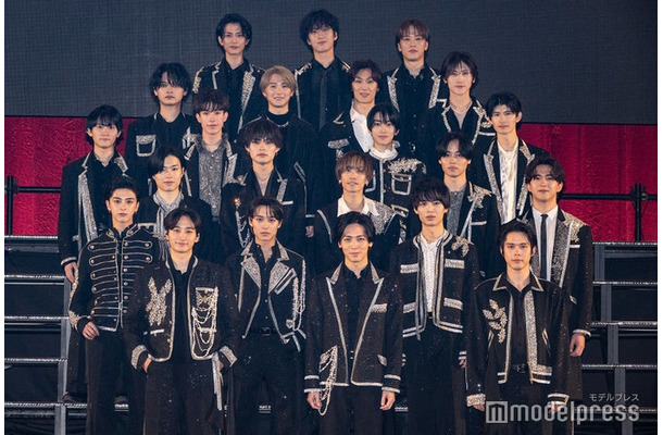 「ハンサムライブ」ゲネプロ取材会/(6列左から)渡邊圭祐、水田航生、松島庄汰(5列目左から)岩崎友泰、林優大、青柳塁斗、植原卓也(4列目左から)山崎光、東島京、本島純政、徳永智加来(3列目左から)福崎那由他、兵頭功海、平間壮一、太田将熙(2列目左から)新原泰佑、松岡広大、溝口琢矢、甲斐翔真(1列目左から)小関裕太、猪塚健太、細田佳央太(C)モデルプレス