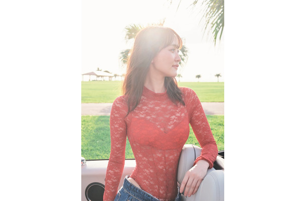 菅井友香写真集「たびすがい」/撮影:田尾沙織