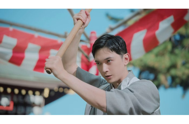 吉沢亮／「お正月を写そう♪2026 “チェキ（TM）”続・運命のもちつき」篇（提供写真）