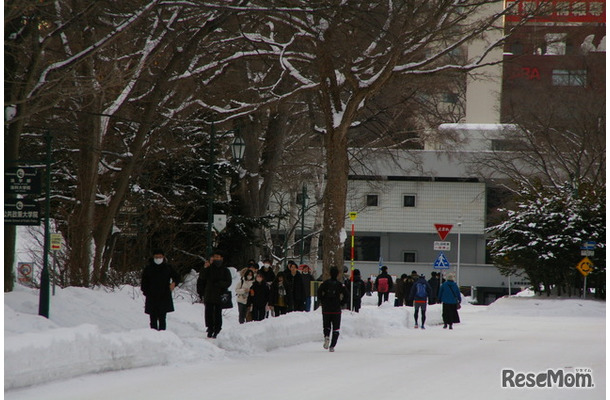 北海道大学試験場（札幌キャンパス）2026年1月17日 共通テスト1日目のようす（記事の内容とは関係ありません）