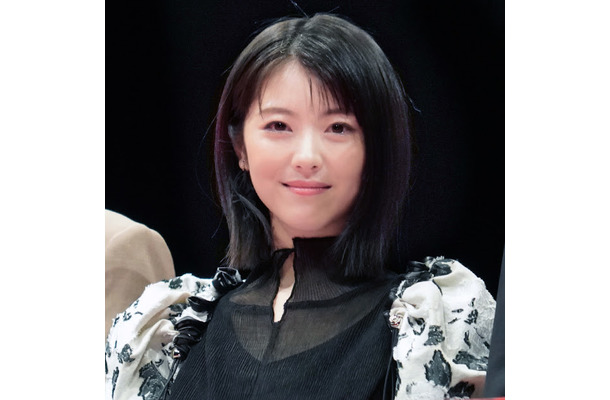 浜辺美波、今でも胸に残る父からの言葉「自分の中で生きてるなと思います」