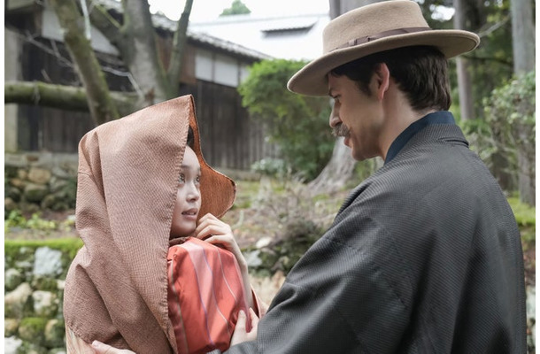 高石あかり、トミー・バストウ「ばけばけ」第86話（C）NHK