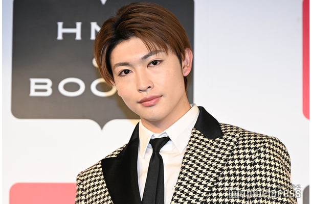 「増子敦貴カレンダー2026.04-2027.03」囲み取材に出席した増子敦貴（C）モデルプレス