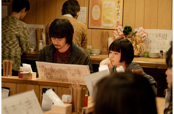 柳俊太郎、杉咲花「冬のなんかさ、春のなんかね」第4話(C)日本テレビ