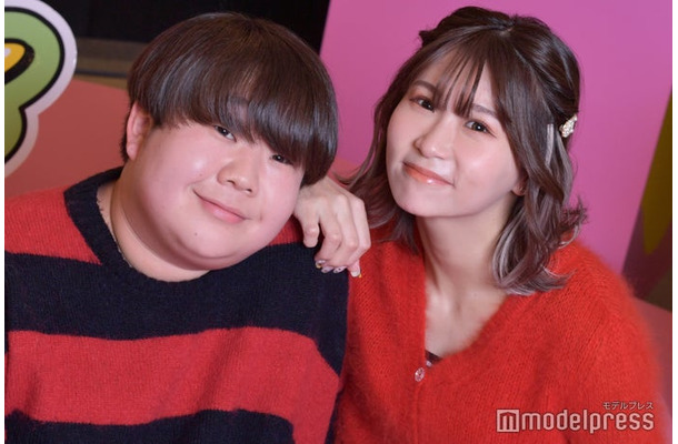 こう、いちえ／夜のひと笑い（C）モデルプレス