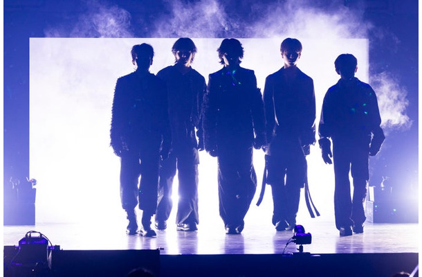 STARGLOW DEBUT SHOWCASE「Wish upon a star」写真=川島伸一/幸田昌之