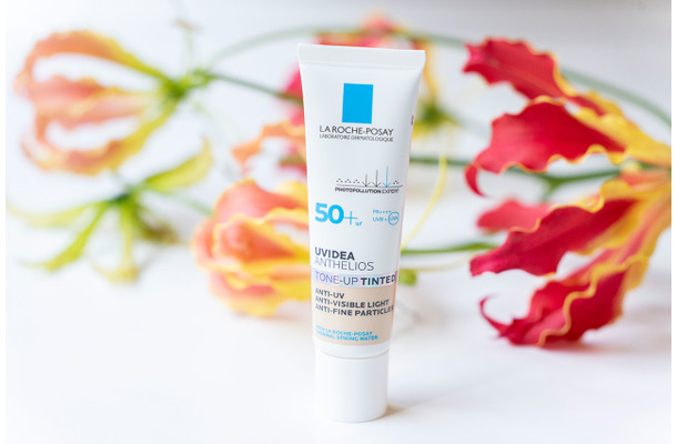 あの人気シリーズから、大人肌向けが新登場！ ラ ロッシュ ポゼ・ 1本3役の時短化粧下地が感動する