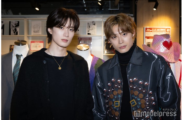 モデルプレスの取材に応じた山中柔太朗、高松アロハ（C）モデルプレス