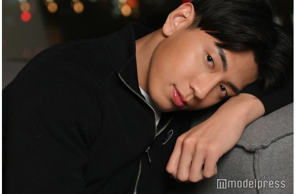 モデルプレスのインタビューに応じたフーウェイ（C）モデルプレス