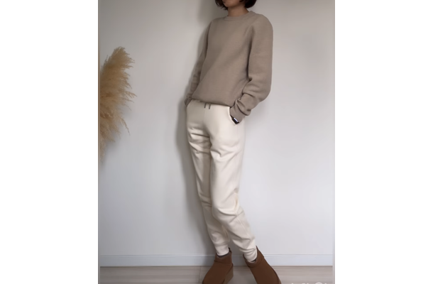 ユニクロの暖パンなら、アウトドアも怖くない。真冬の外遊びを快適に過ごす大人の防寒スタイル【40代の毎日コーデ】