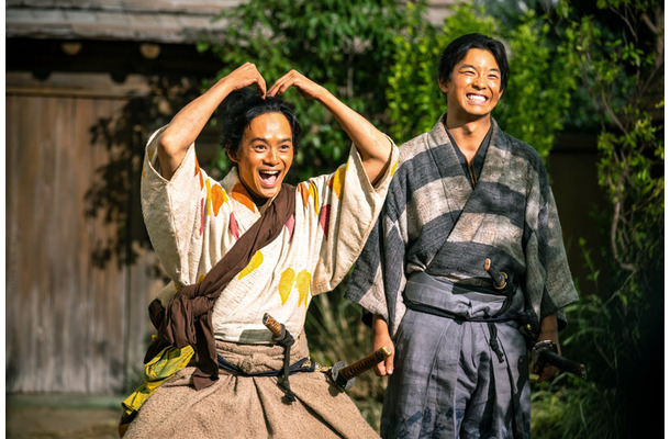 「毒くない」は誰が仕込んだ? 信長が試した“忠義”と“裏切り”の境界線。孤高のカリスマ・信長の悲しい過去が明らかに……【NHK大河『豊臣兄弟!』6話】