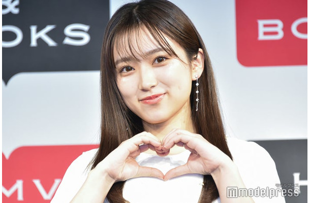 矢吹奈子(C)モデルプレス