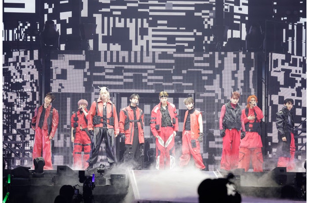 超特急（撮影：米山三郎、笹森健一）