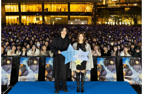 道枝駿佑、生見愛瑠（C）2026「君が最後に遺した歌」製作委員会