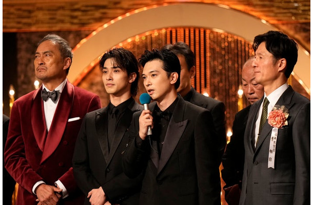 （左から）渡辺謙、横浜流星、吉沢亮、李相日監督ら（C）日本アカデミー協会