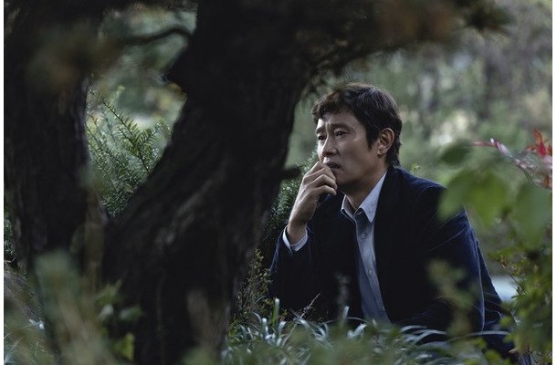 『しあわせな選択』2025 CJ ENM Co., Ltd., MOHO FILM ALL RIGHTS RESERVED