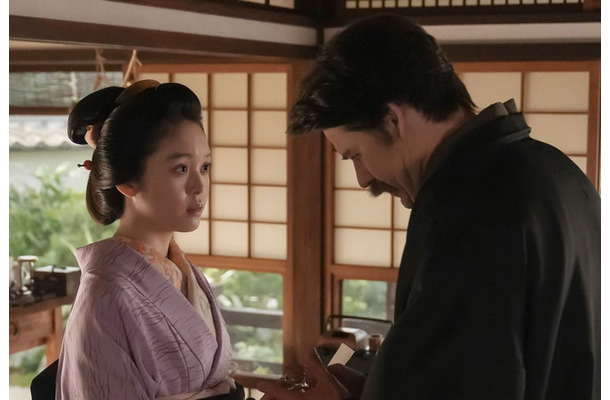 高石あかり、トミー・バストウ「ばけばけ」第121話（C）NHK