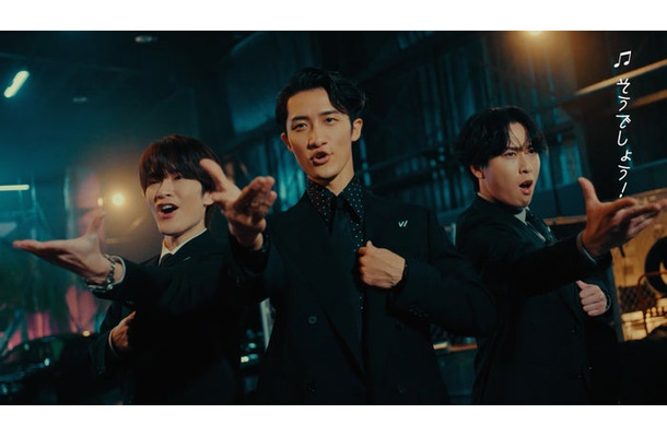 深澤辰哉・宮舘涼太・岩本照「WAVEワンデー ユープラス 乱視用」新CM（提供写真）