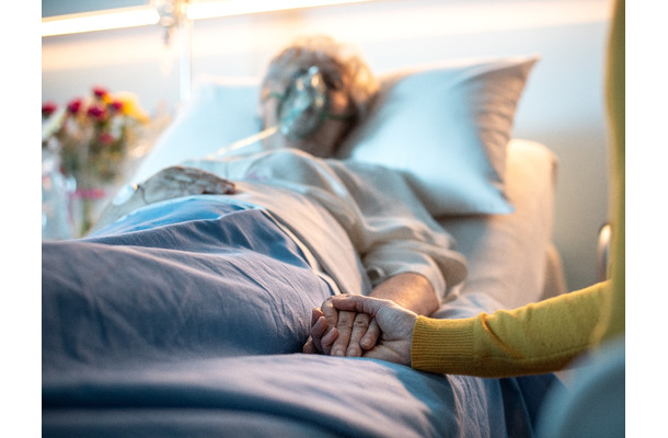 親の延命治療、決められますか？遺された人に「判断の十字架」を負わせないために、今のうちからできること