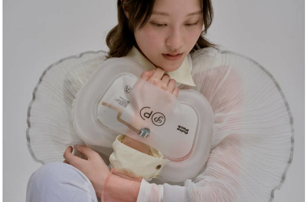 Konel、心拍とつながるウェアラブルバッグ「Pulse Pack」を開発。ミラノデザインウィーク2026で発表