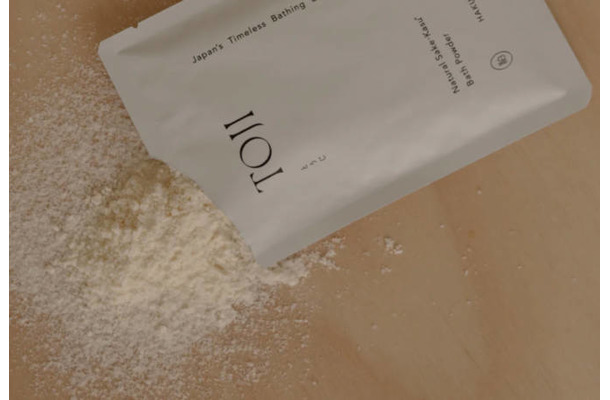 TOJI-とうじ-、酒粕バスパウダー2種がオンラインストアでも取り扱い開始