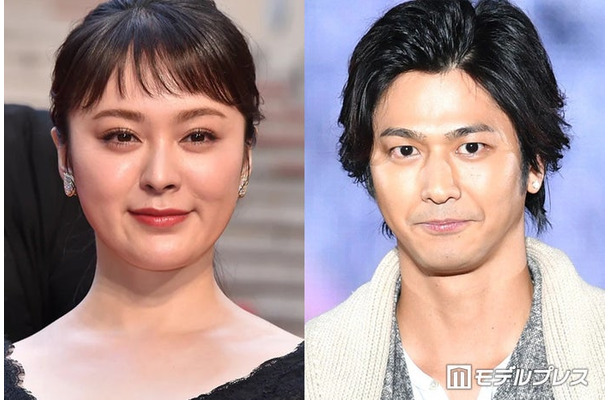 貫地谷しほり、速水もこみち（C）モデルプレス