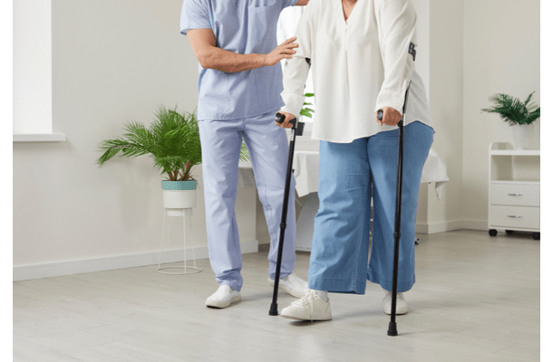 骨折した93歳の祖母　孫たちが作成した”お見舞いの品”に⇒祖母「早く退院させて！」