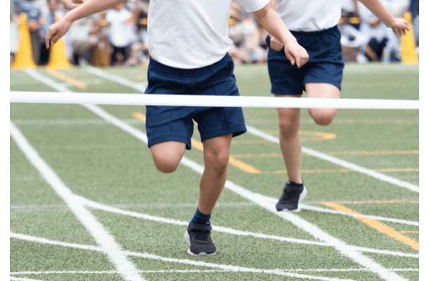 運動会で…「孫の一大事!」70代の祖父が見せてた思わぬ行動に「愛だな」