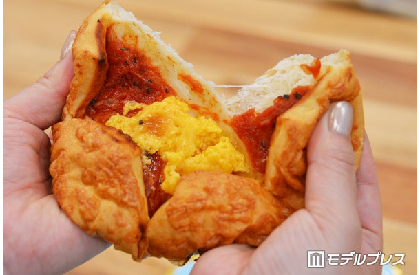 も~っちり食感ピザパン(C)モデルプレス