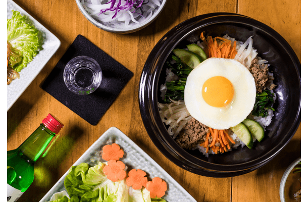 韓国の飲食店で…「間違えたのかな?」店員に確認して驚いた“思わぬサービス”とは