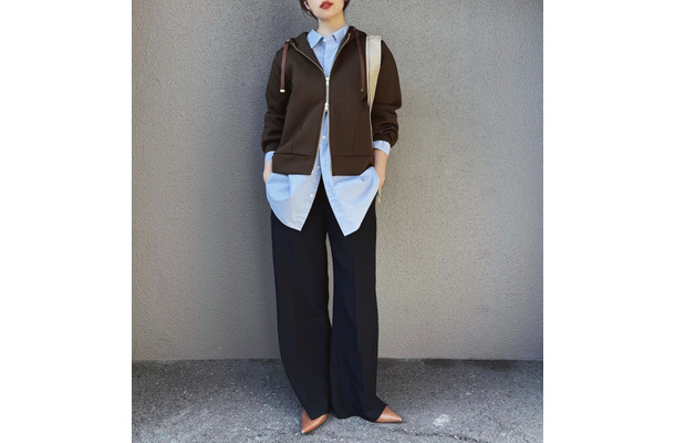 大人おしゃれなブラウン×ブルー配色。こなれ感が出る参考にしたい色遊び術【40代の毎日コーデ】