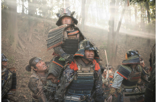 裏切りと忠誠で時代が動いた戦国時代。長政の謀反に怒り狂う信長に、藤吉郎が示した愛。そして小一郎は…【NHK大河『豊臣兄弟！』14話】