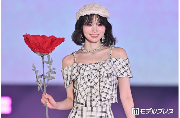 真鍋凪咲（C）モデルプレス