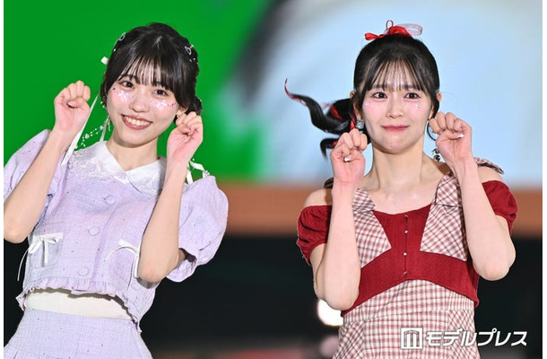 金澤亜美、坂井仁香（C）モデルプレス